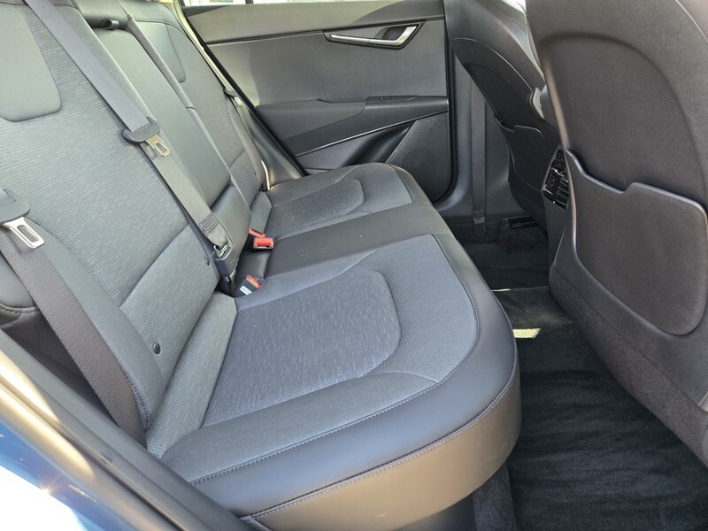 2024 Kia Niro SX Touring photo 14