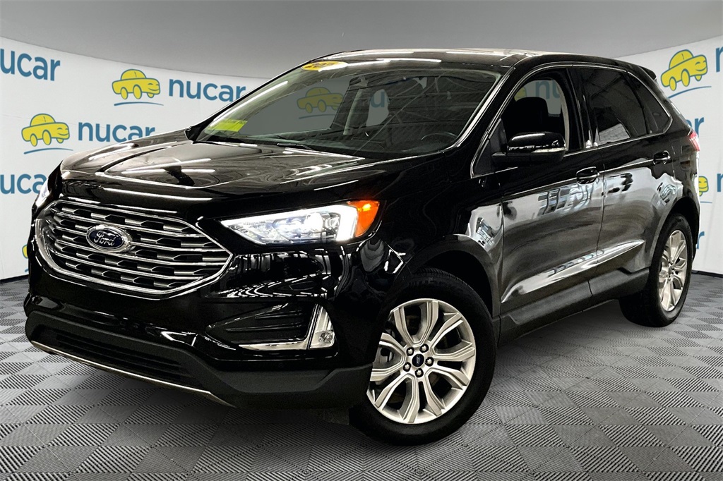2022 Ford Edge Titanium photo 3