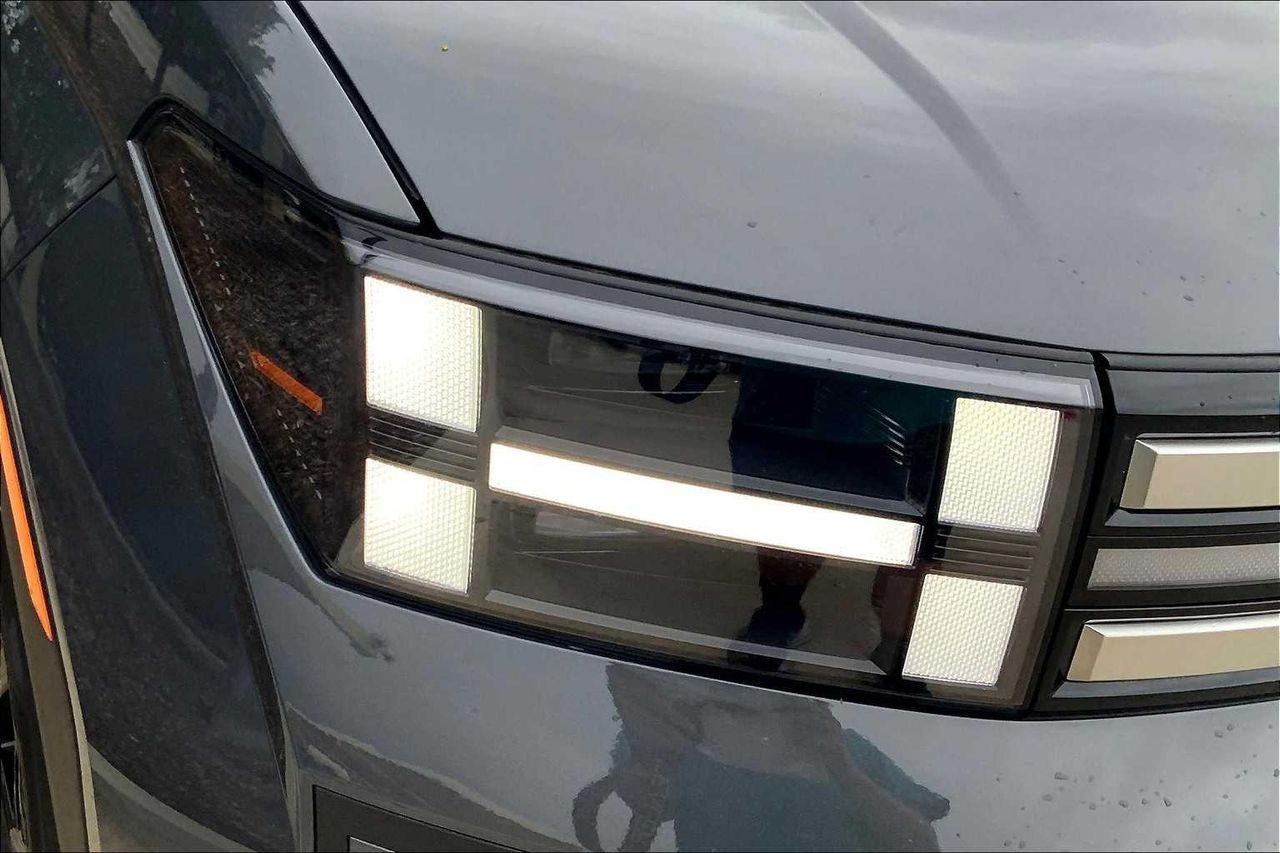 2026 Hyundai Santa Fe SEL photo 13