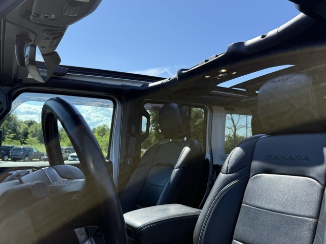 2022 Jeep Wrangler Unlimited Sahara photo 10
