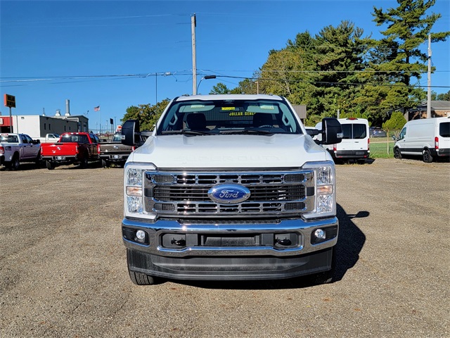 2024 Ford F-350 XLT photo 9