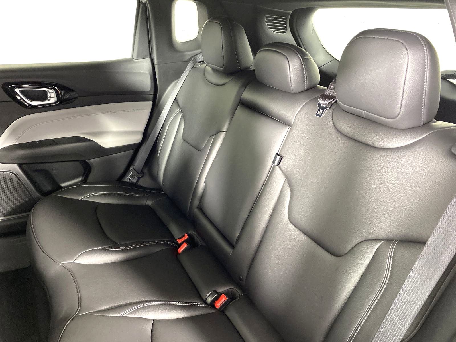 2025 Jeep Compass Limited photo 23