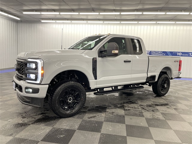 2026 Ford F-250 Super Duty XL's photo