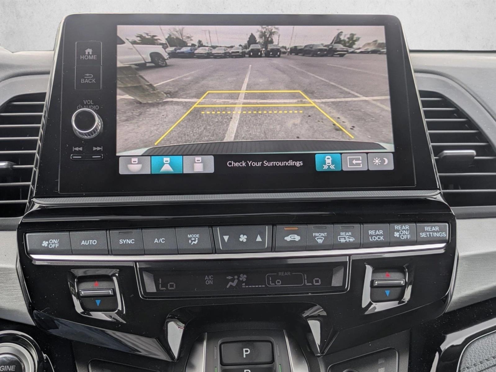 2025 Honda Odyssey Touring photo 13