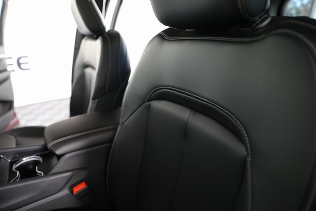 2025 Jeep Grand Cherokee Limited photo 16