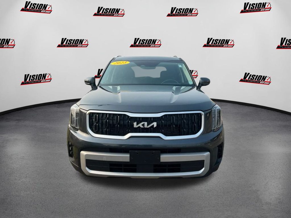 2023 Kia Telluride EX photo 2