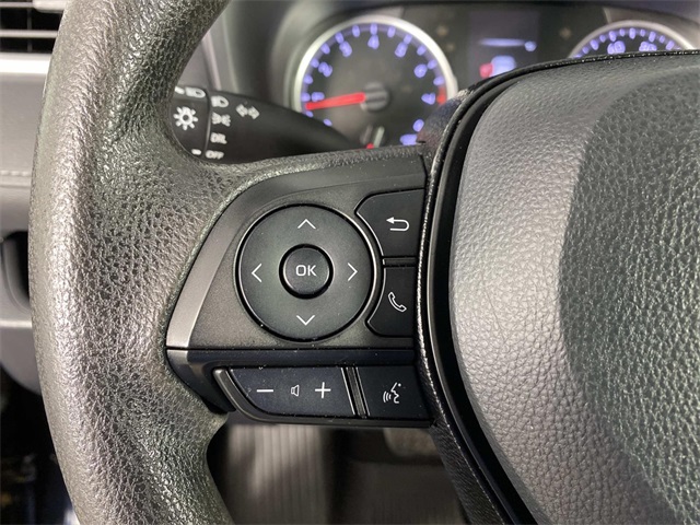 2021 Toyota RAV4 LE photo 14