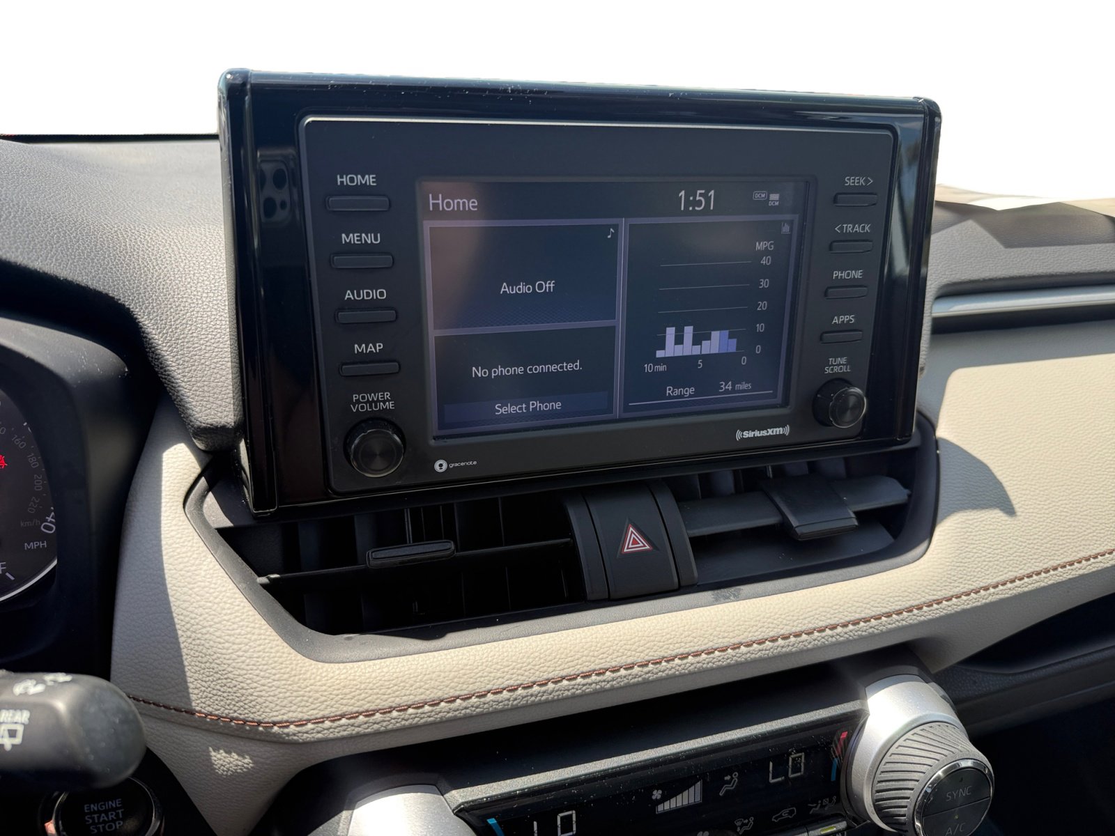 2021 Toyota RAV4 XLE photo 9