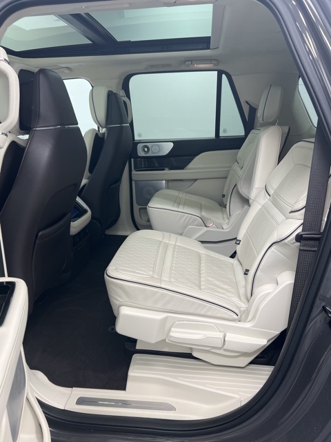 2023 Lincoln Navigator Black Label photo 15
