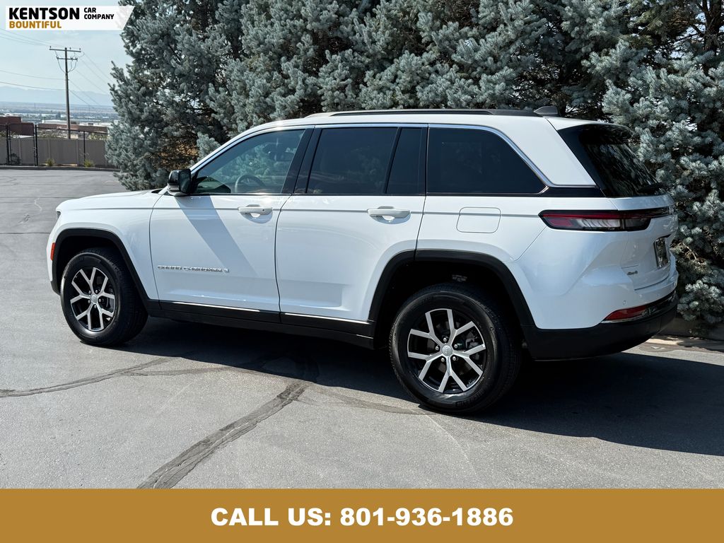 2024 Jeep Grand Cherokee Limited photo 4