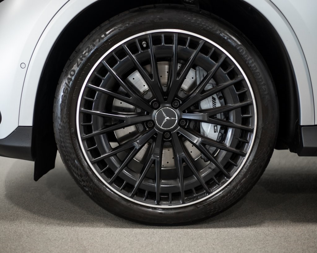 2024 Mercedes Benz GLC AMG 4MATIC photo 3