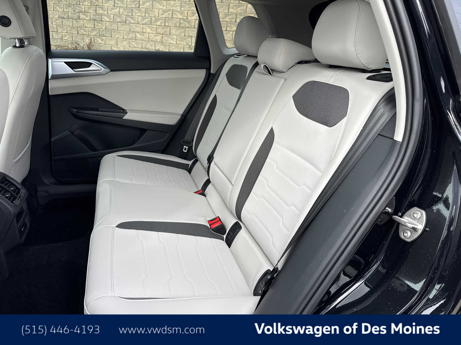 2025 Volkswagen Taos SE photo 12