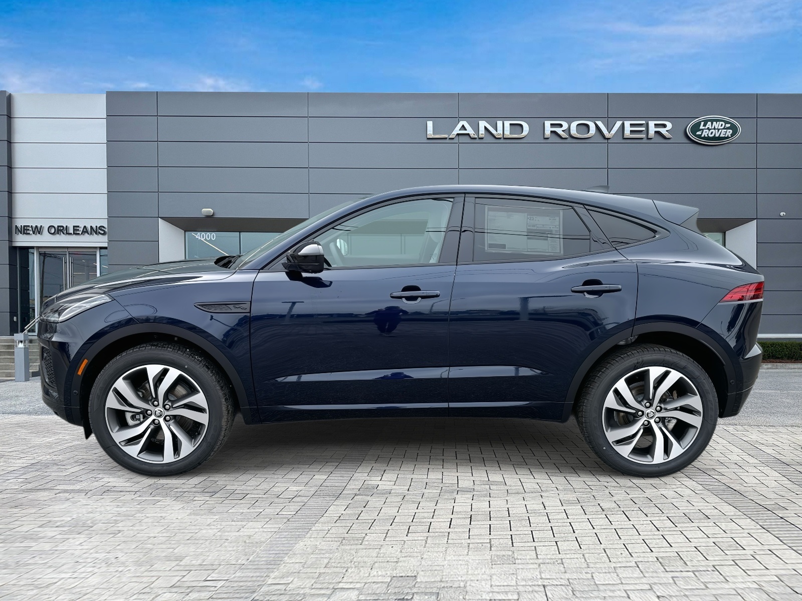 2024 Jaguar E-PACE R-Dynamic SE photo 2