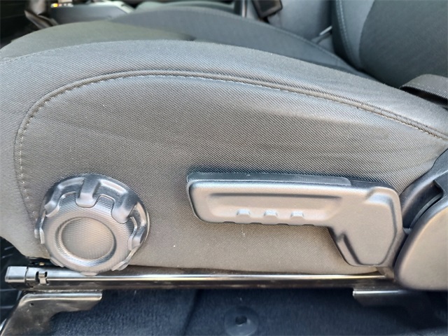 2022 Jeep Gladiator Altitude photo 25