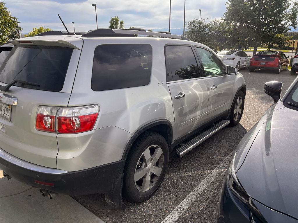 2011 Gmc Acadia SLT photo 4