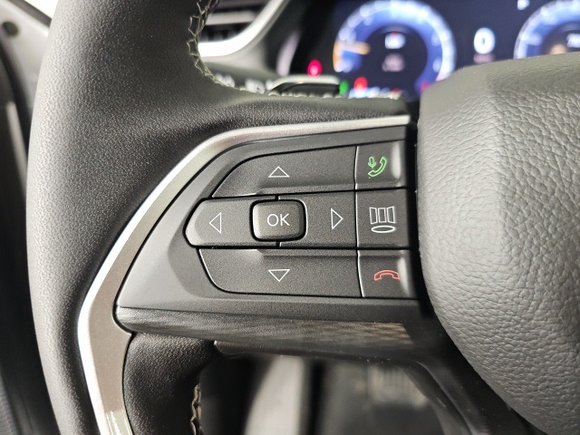 2025 Jeep Grand Cherokee Altitude photo 14