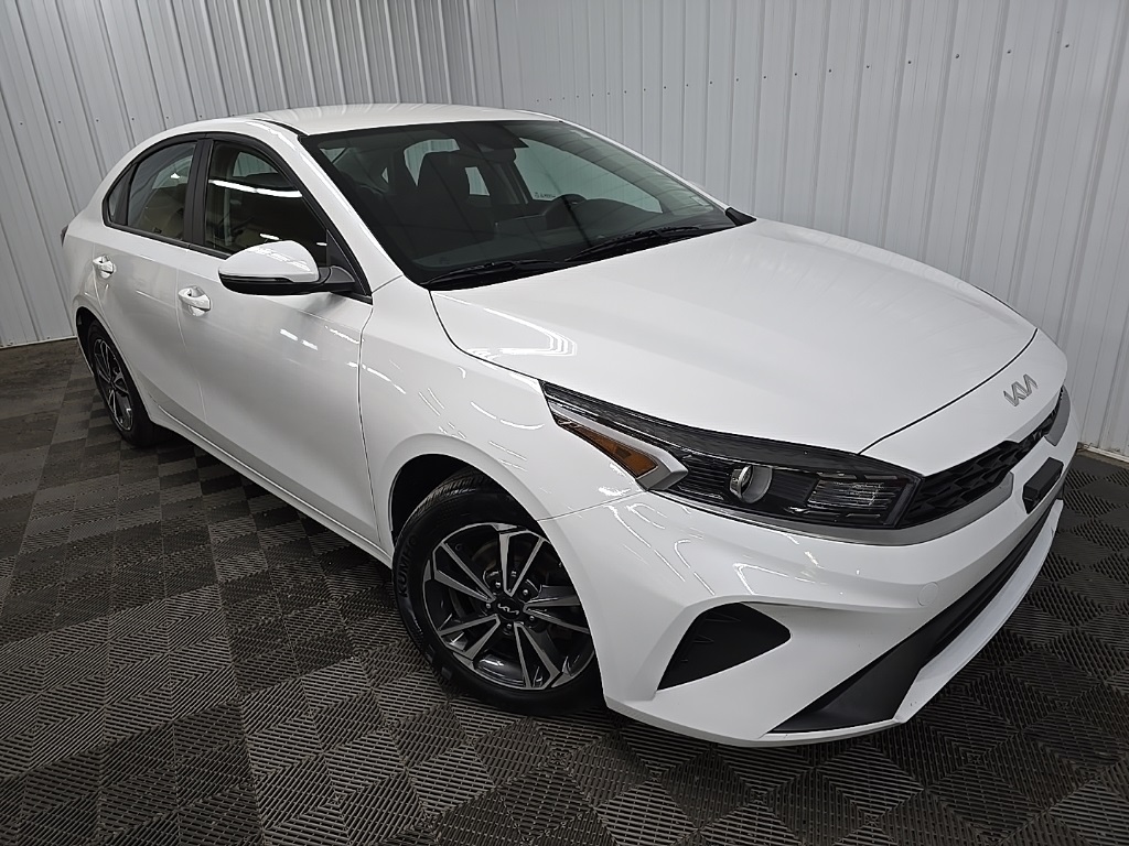 2022 Kia Forte LXS photo 7