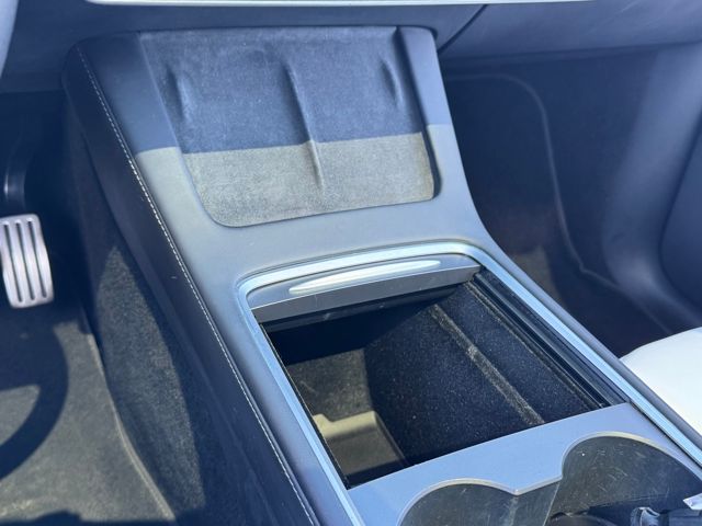 2023 Tesla Model Y Performance photo 16