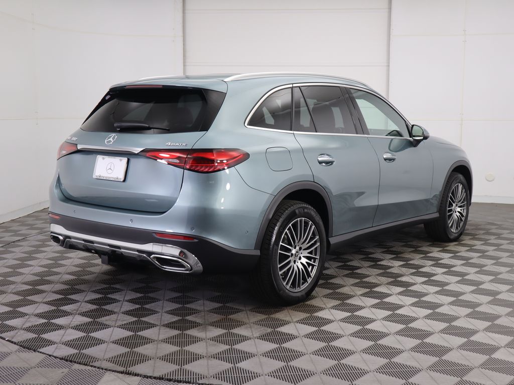 2026 Mercedes Benz GLC 300 4MATIC photo 3