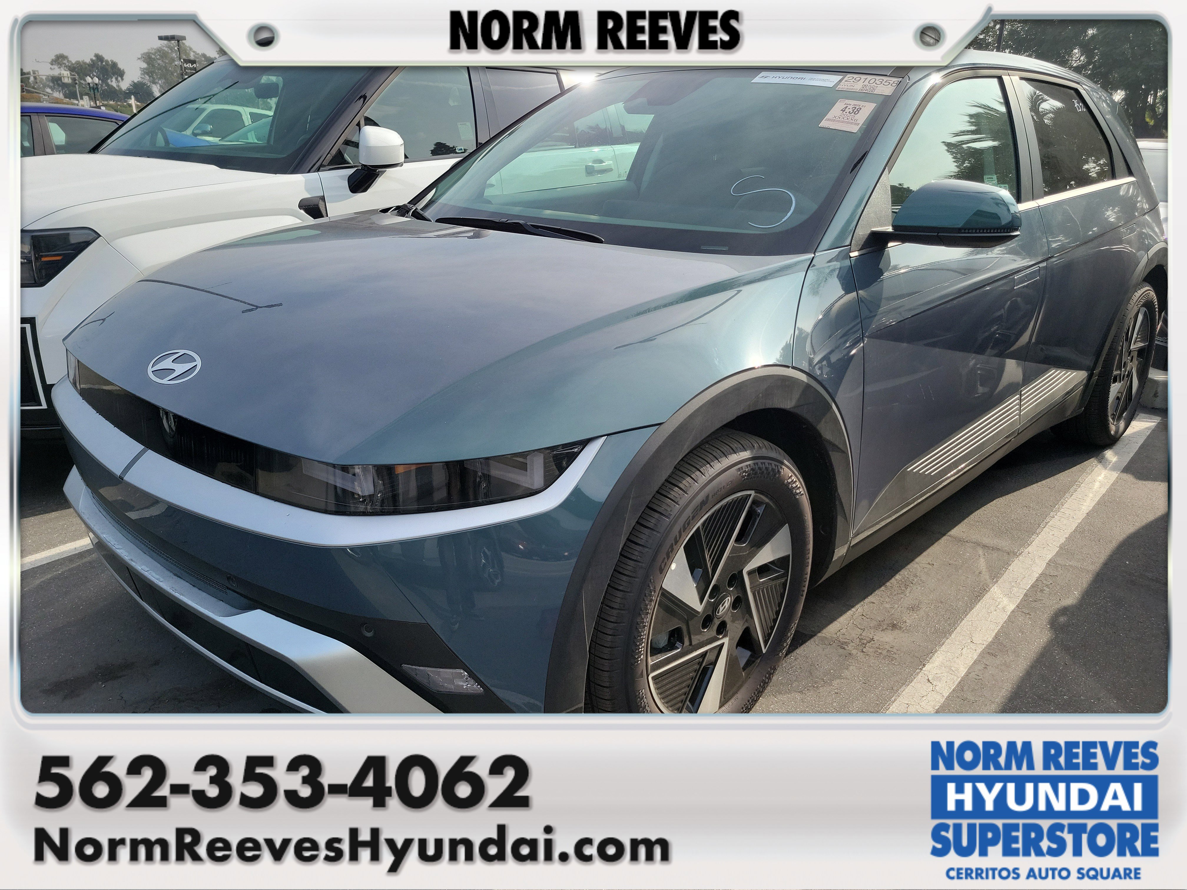 2025 Hyundai IONIQ 5 SE's photo