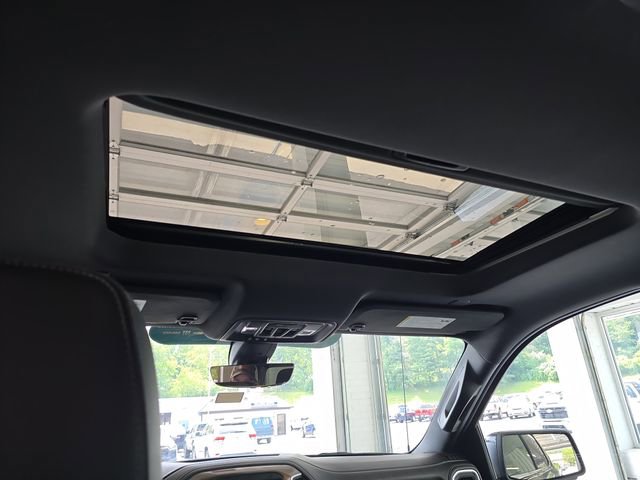 2019 Chevrolet Silverado 1500 High Country photo 9