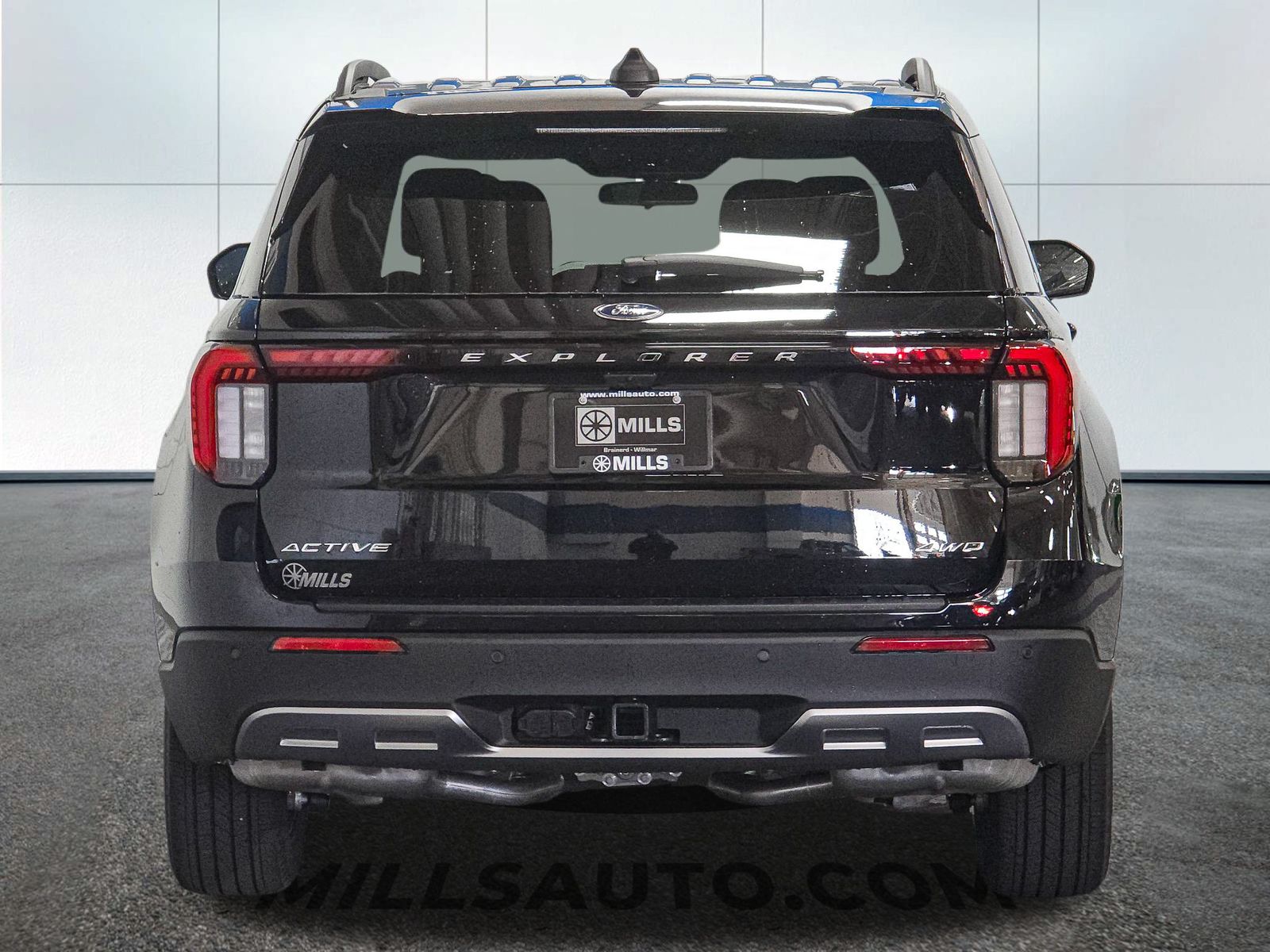 2026 Ford Explorer photo 2