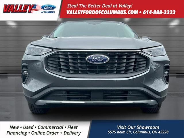 2025 Ford Escape Plug-In Hybrid photo 2