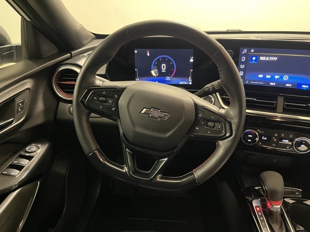 2025 Chevrolet Trax photo 3