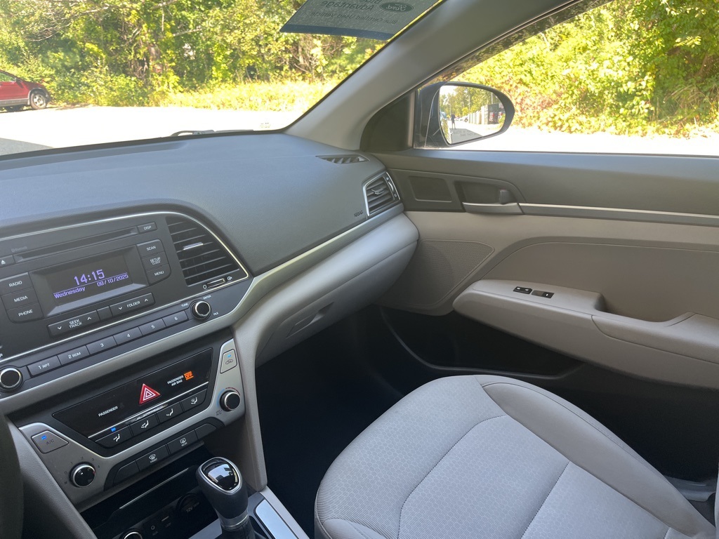 2018 Hyundai Elantra SE photo 25