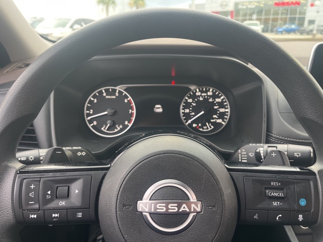 2023 Nissan Rogue SV photo 11