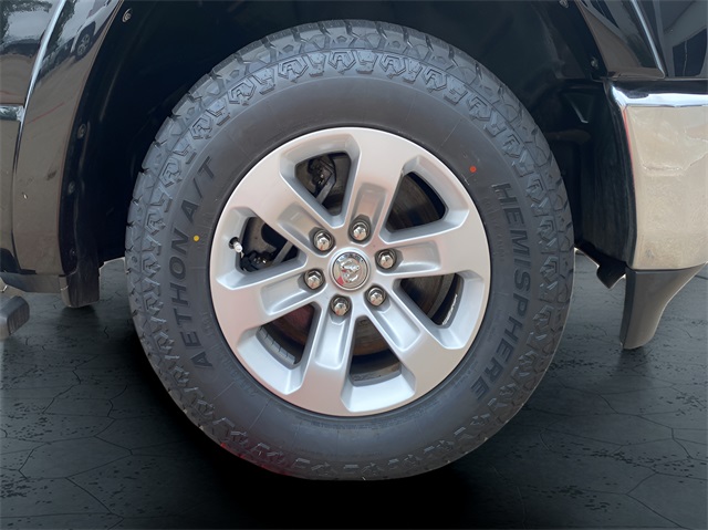 2019 Ram 1500 Laramie photo 10