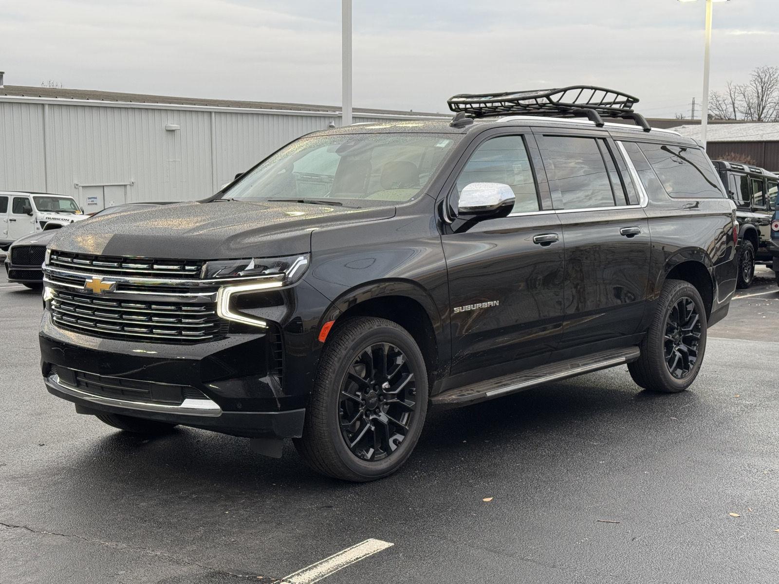 2022 Chevrolet Suburban Premier photo 2