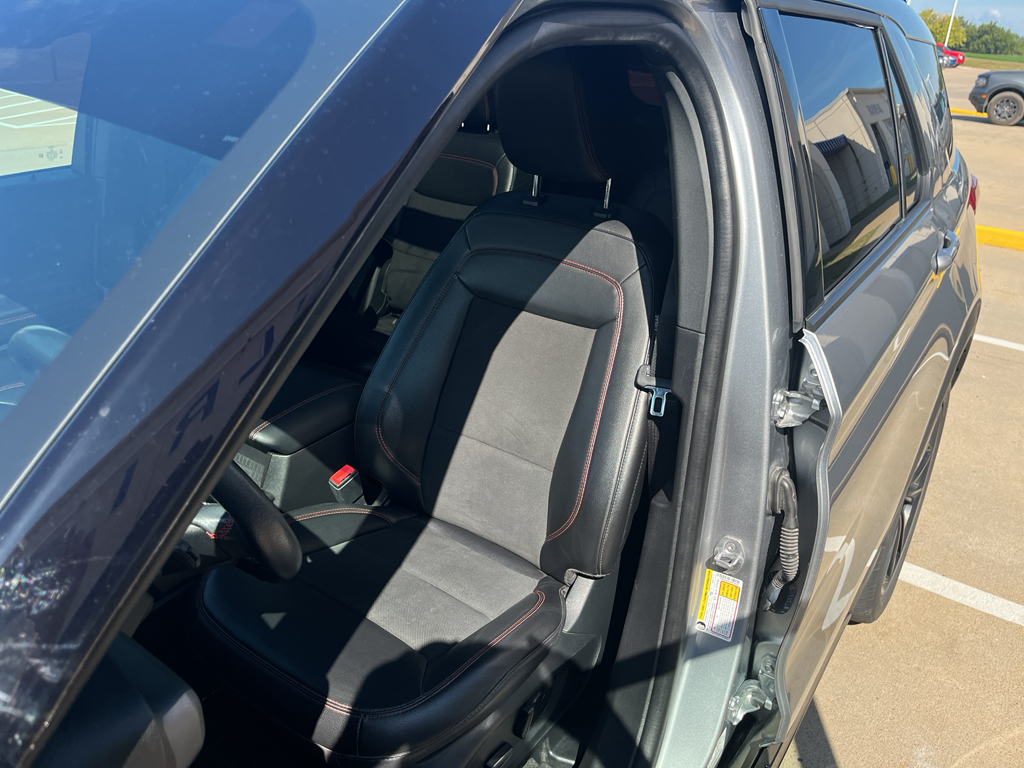 2022 Ford Explorer ST-Line photo 10