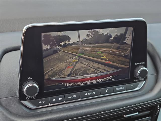 2022 Nissan Rogue SV photo 12
