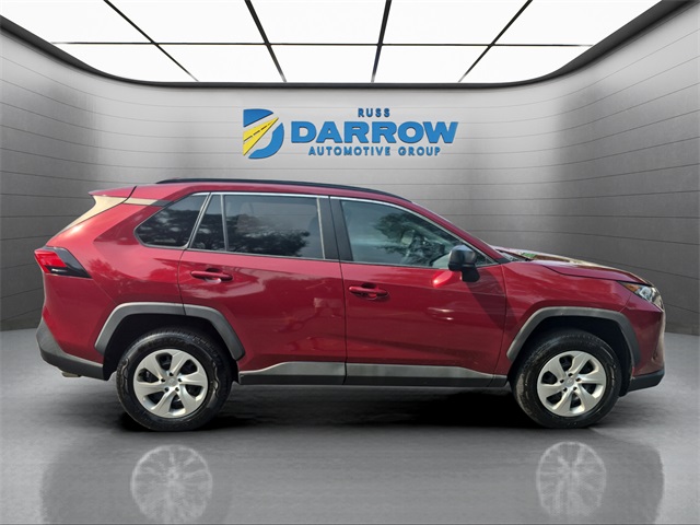 2019 Toyota RAV4 LE photo 5