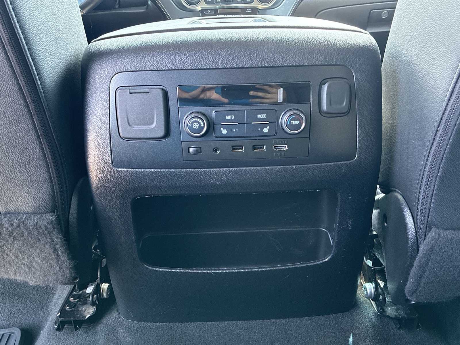 2020 Chevrolet Suburban Premier photo 22