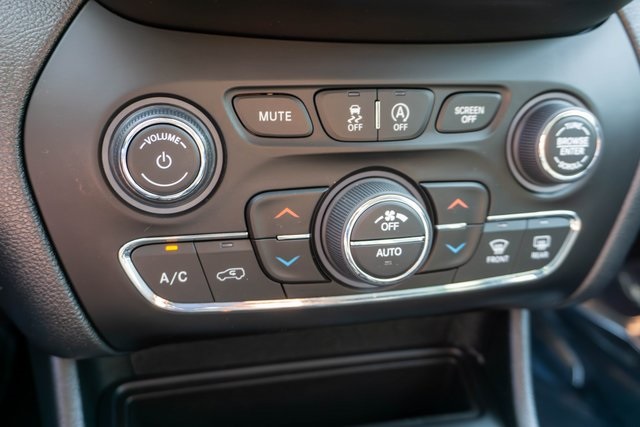 2022 Jeep Cherokee Limited photo 22