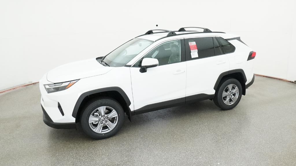 2025 Toyota RAV4 XLE photo 7