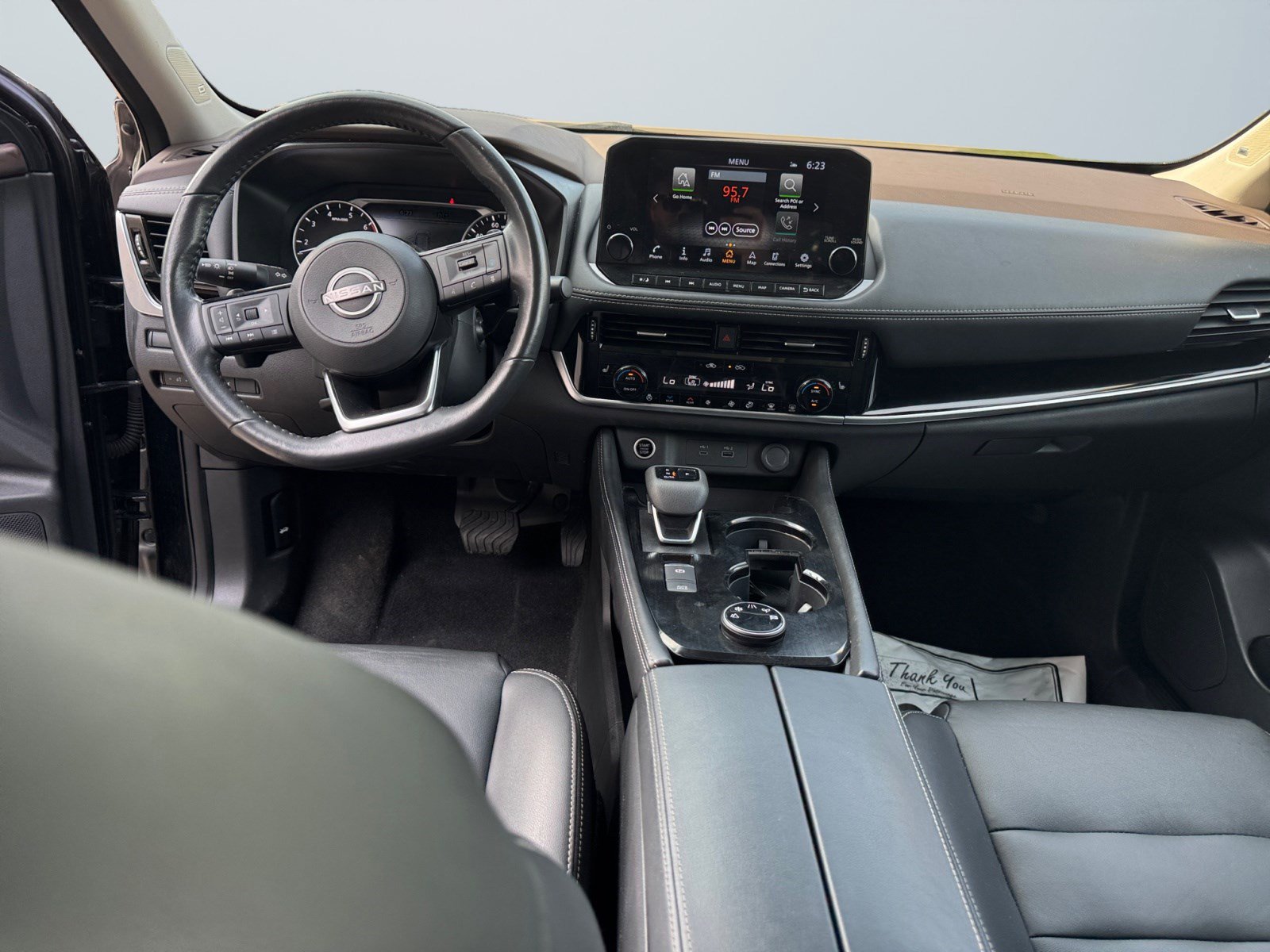 2023 Nissan Rogue SL photo 10