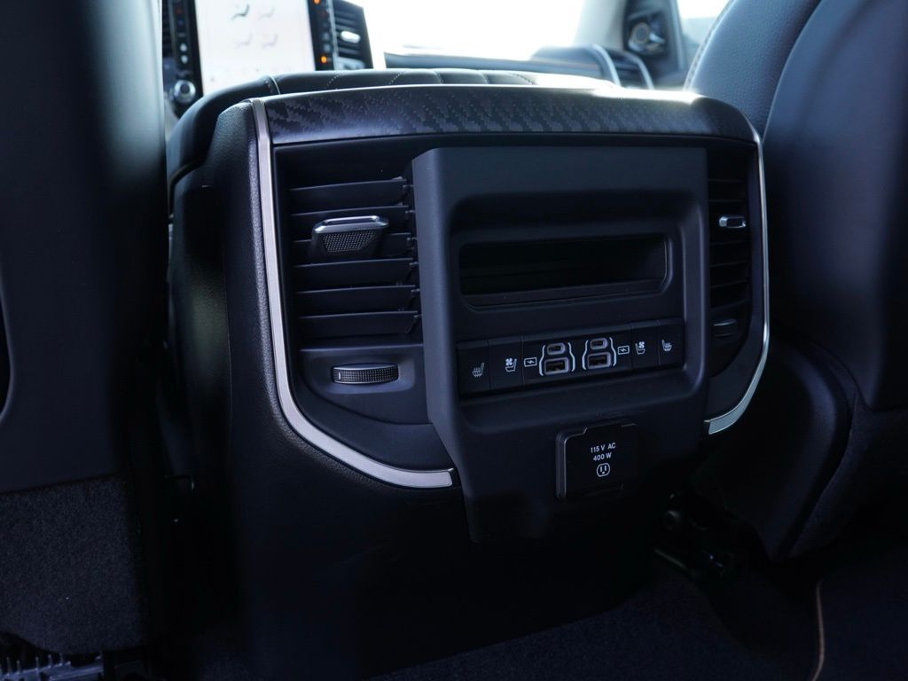 New 2026 Diamond Black Crystal Pearl-Coat Exterior Paint RAM Tungsten image 23