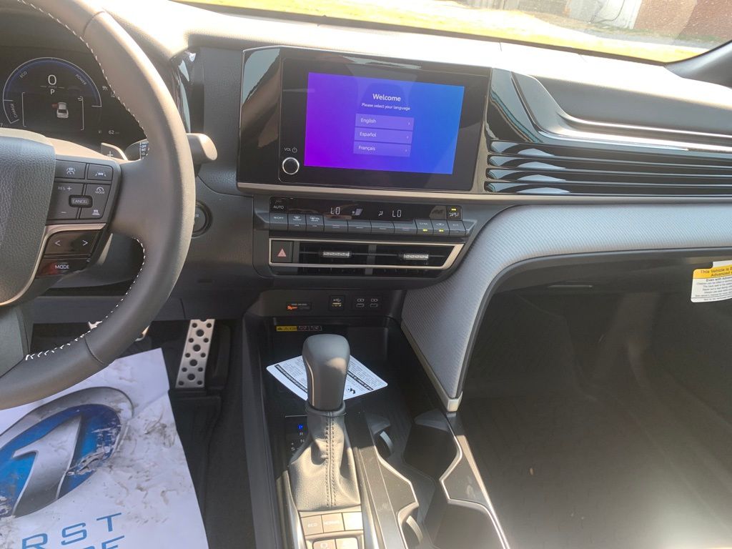 2026 Toyota Camry SE photo 17