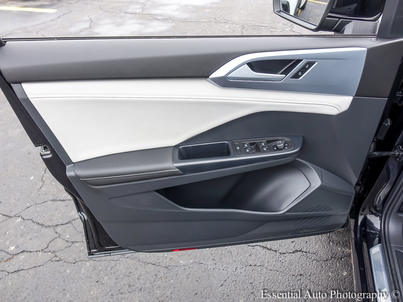 2025 VOLKSWAGEN TAOS - Image 18