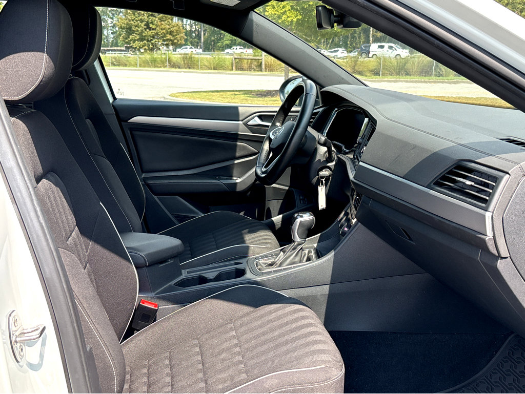 2023 Volkswagen Jetta 1.5T Sport photo 5