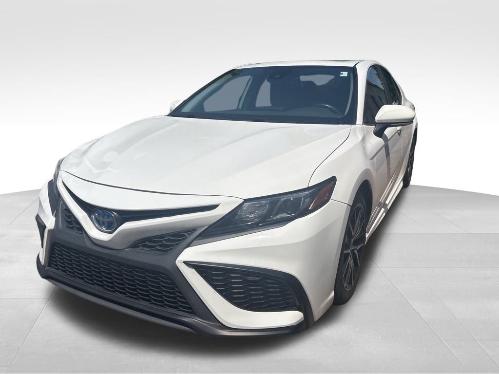 2022 Toyota Camry Hybrid SE photo 3