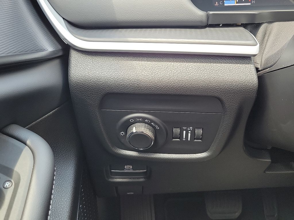 2025 Jeep Grand Cherokee Altitude X photo 11