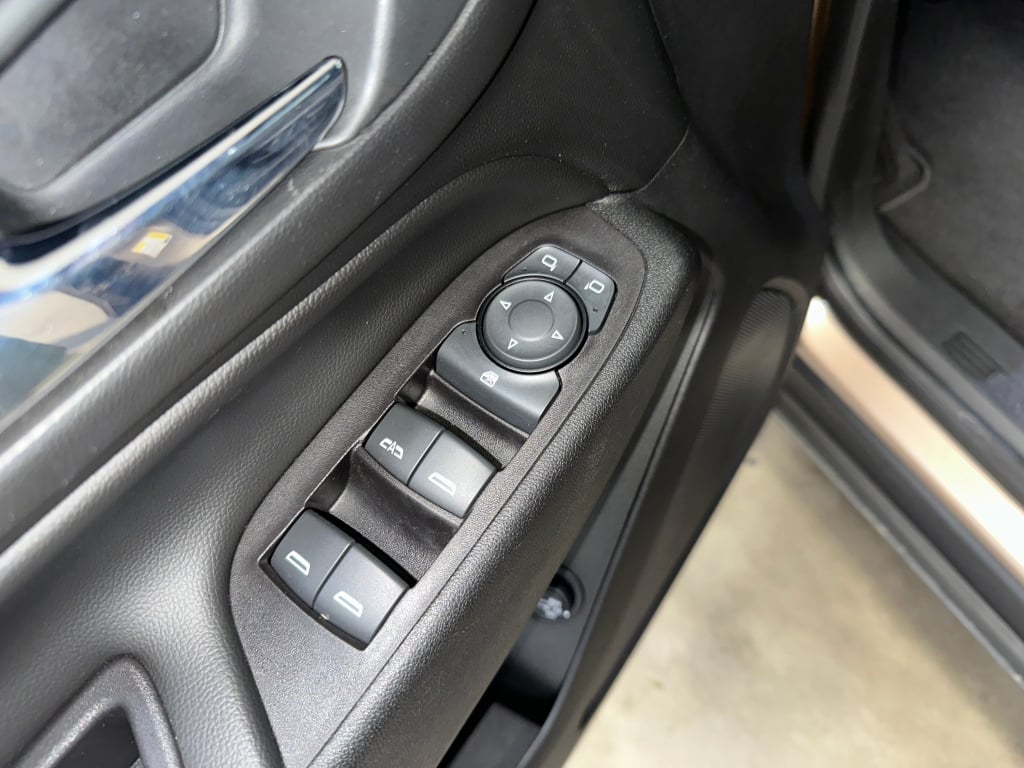 2019 Chevrolet Equinox LT photo 4