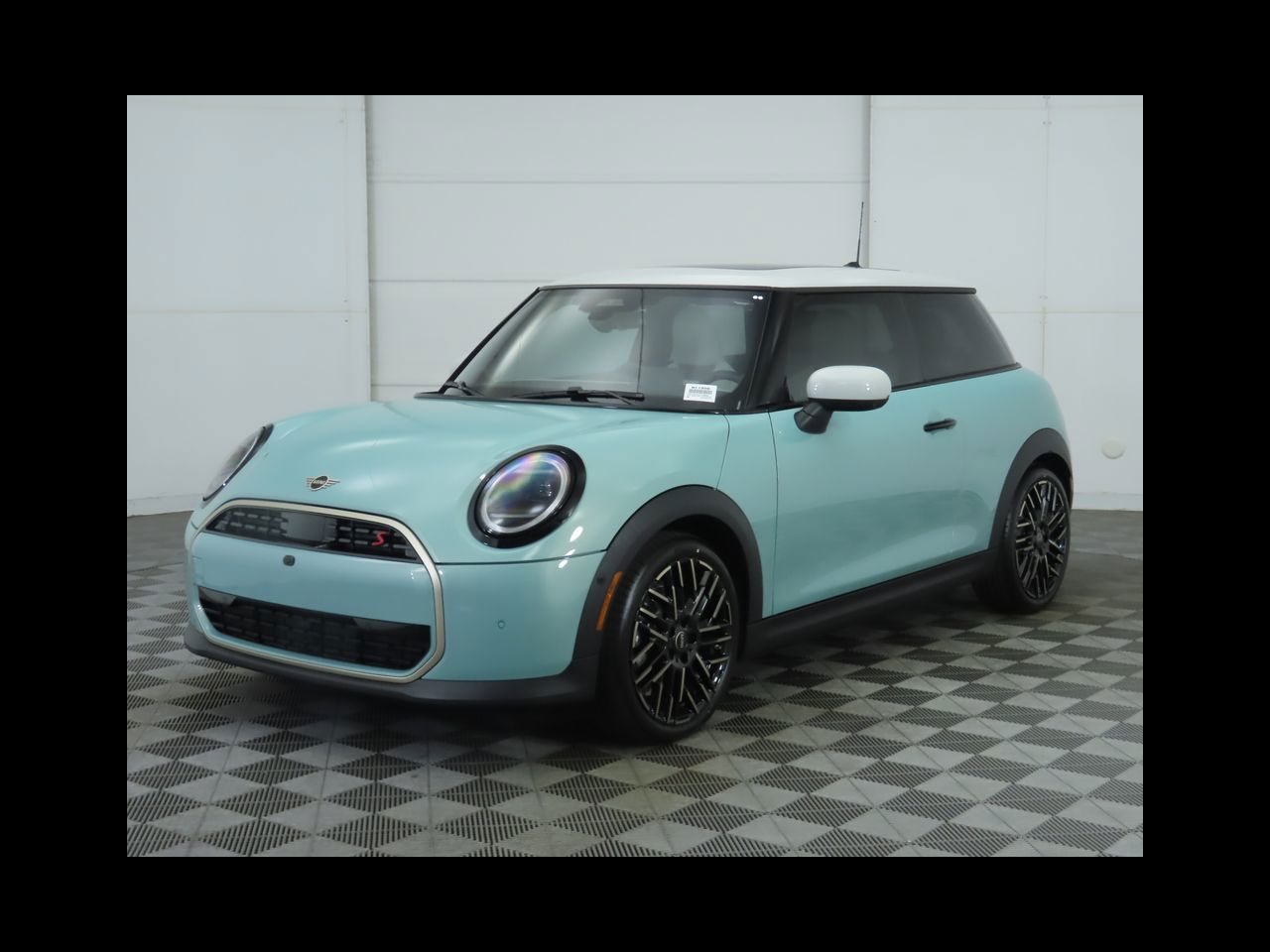 2026 MINI Hardtop 2 Door S's photo