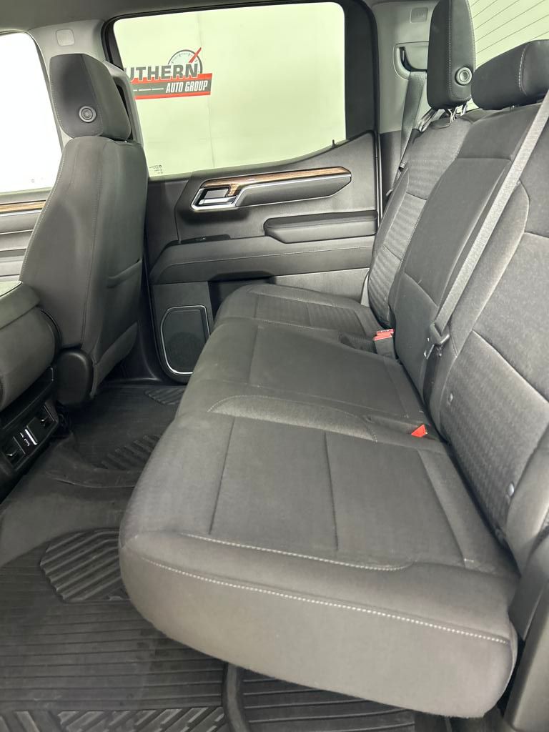 2023 Chevrolet Silverado 1500 LT photo 25