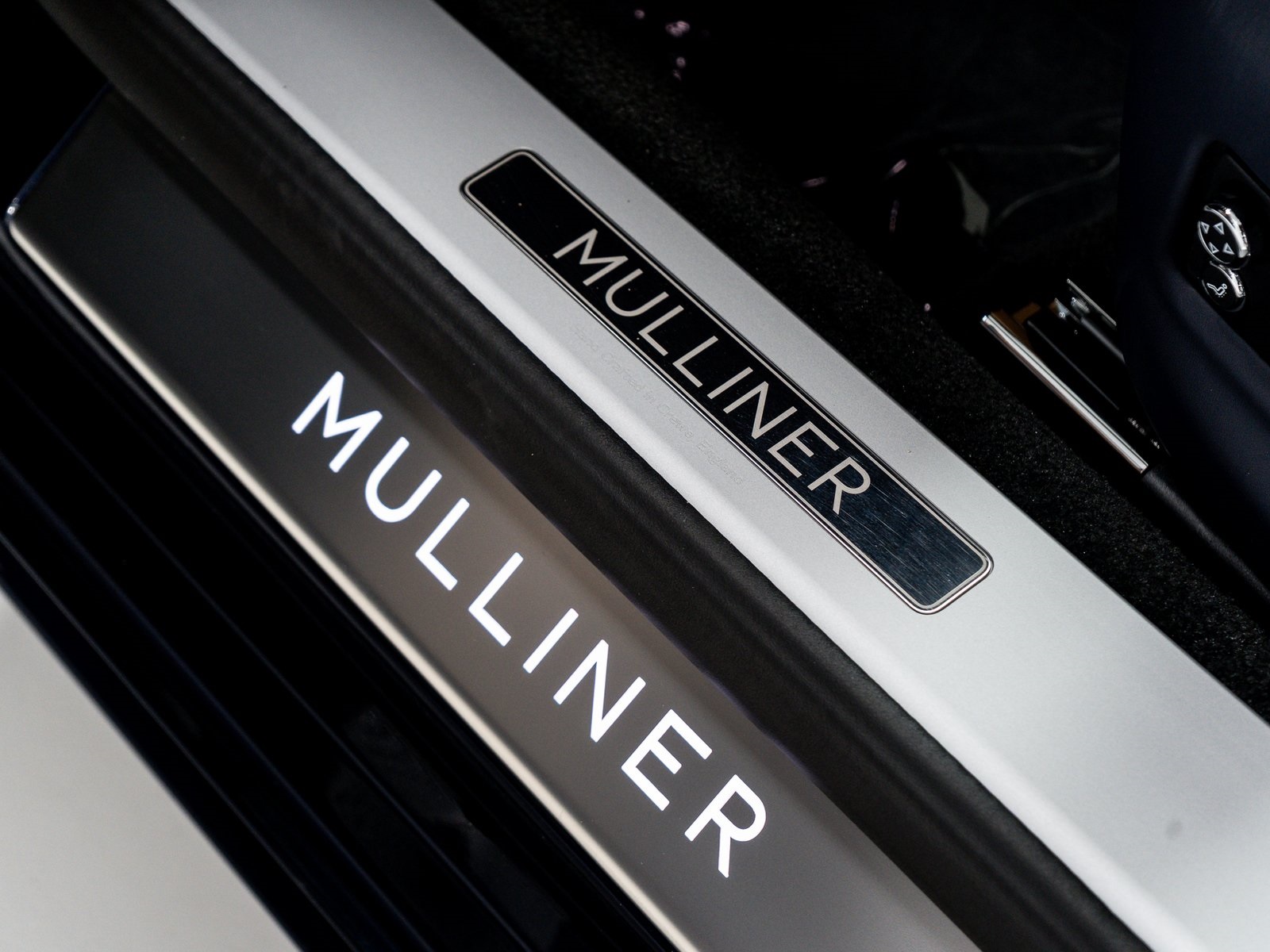 2025 Bentley Flying Spur Mulliner photo 11