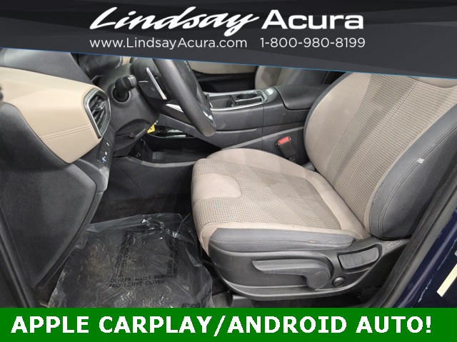 2022 Hyundai Santa Fe SE photo 2
